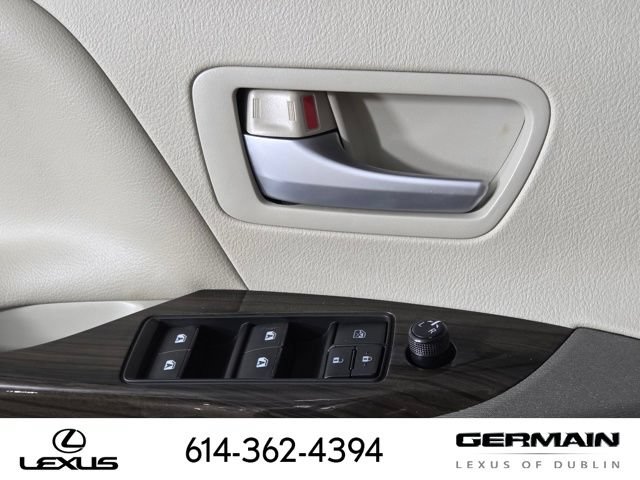 Used 2015 Toyota Sienna XLE FWD image 26