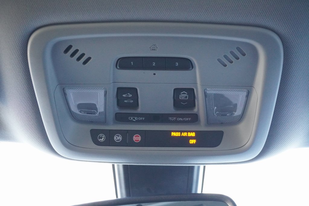 Used 2016 Chevrolet Malibu LT image 17