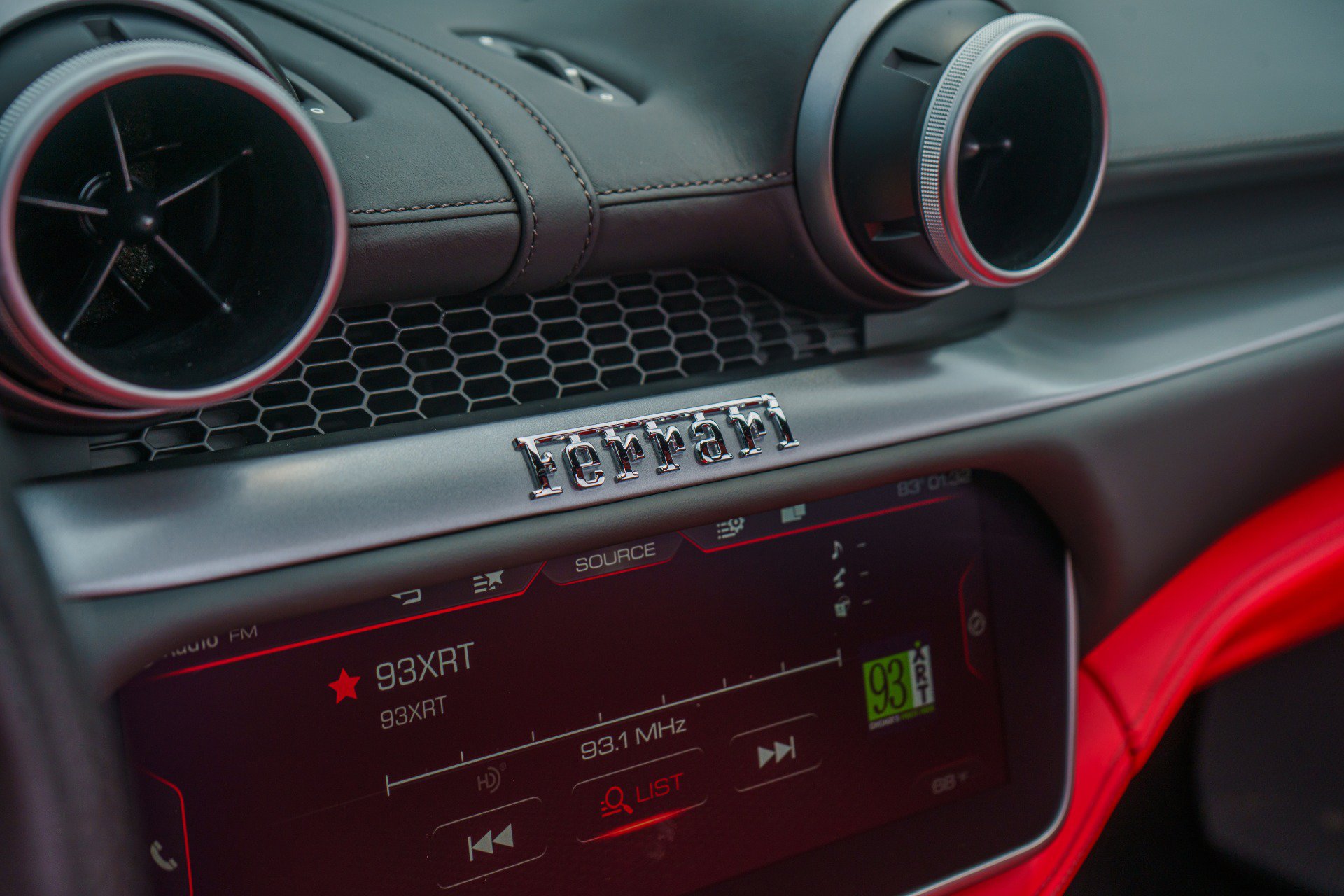 Used 2019 Ferrari Portofino RWD image 78