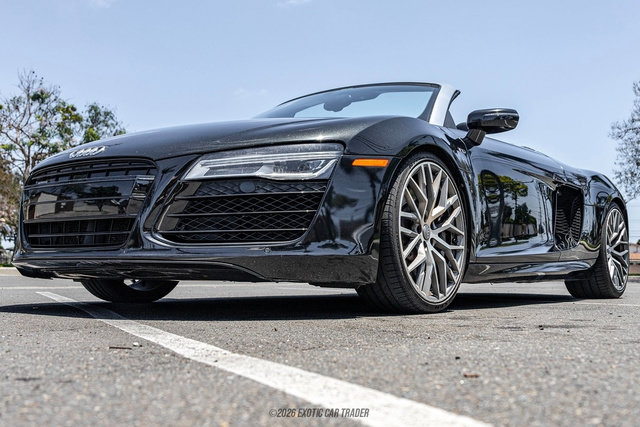 Used 2014 Audi R8 V10 w/ Full Leather Package AWD/4WD image 15