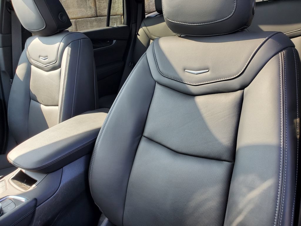 Certified 2024 Cadillac XT6 Premium Luxury AWD/4WD image 32