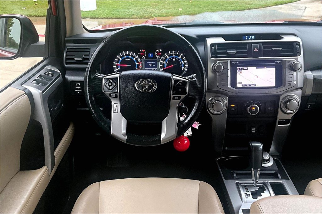 Used 2016 Toyota 4Runner SR5 Premium AWD/4WD image 7