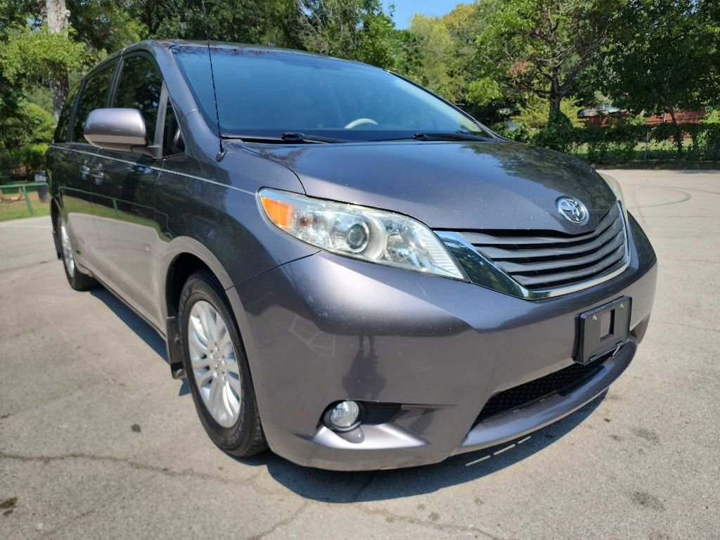 Used 2013 Toyota Sienna XLE