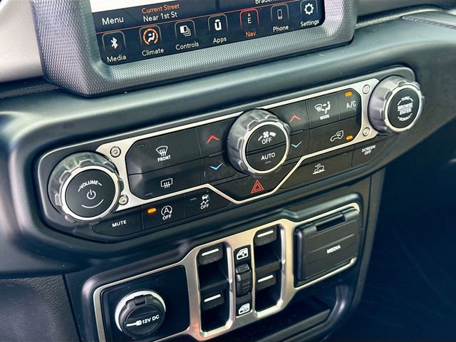 Used 2023 Jeep Gladiator Sport AWD/4WD image 16