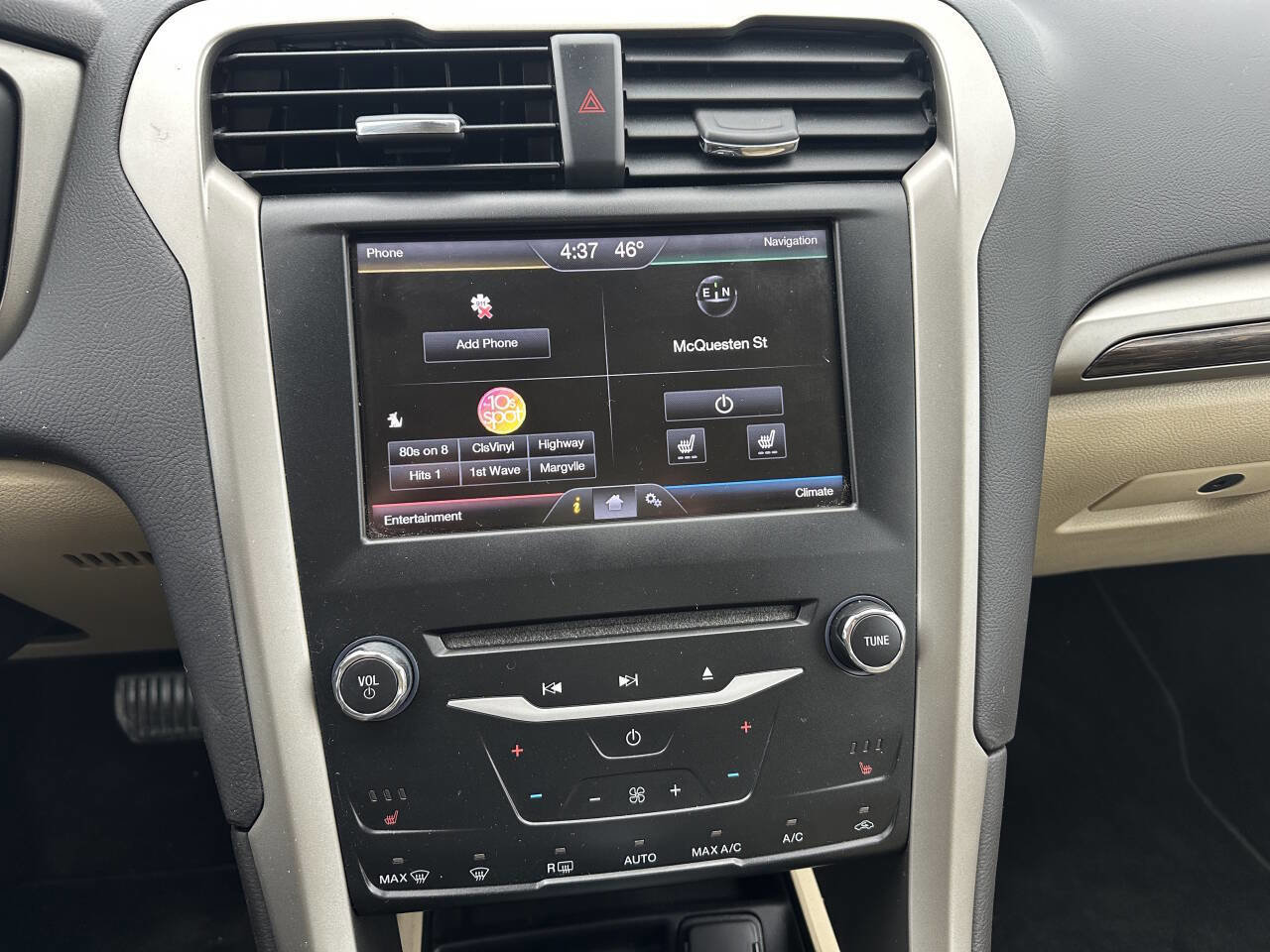 Used 2013 Ford Fusion SE FWD image 13