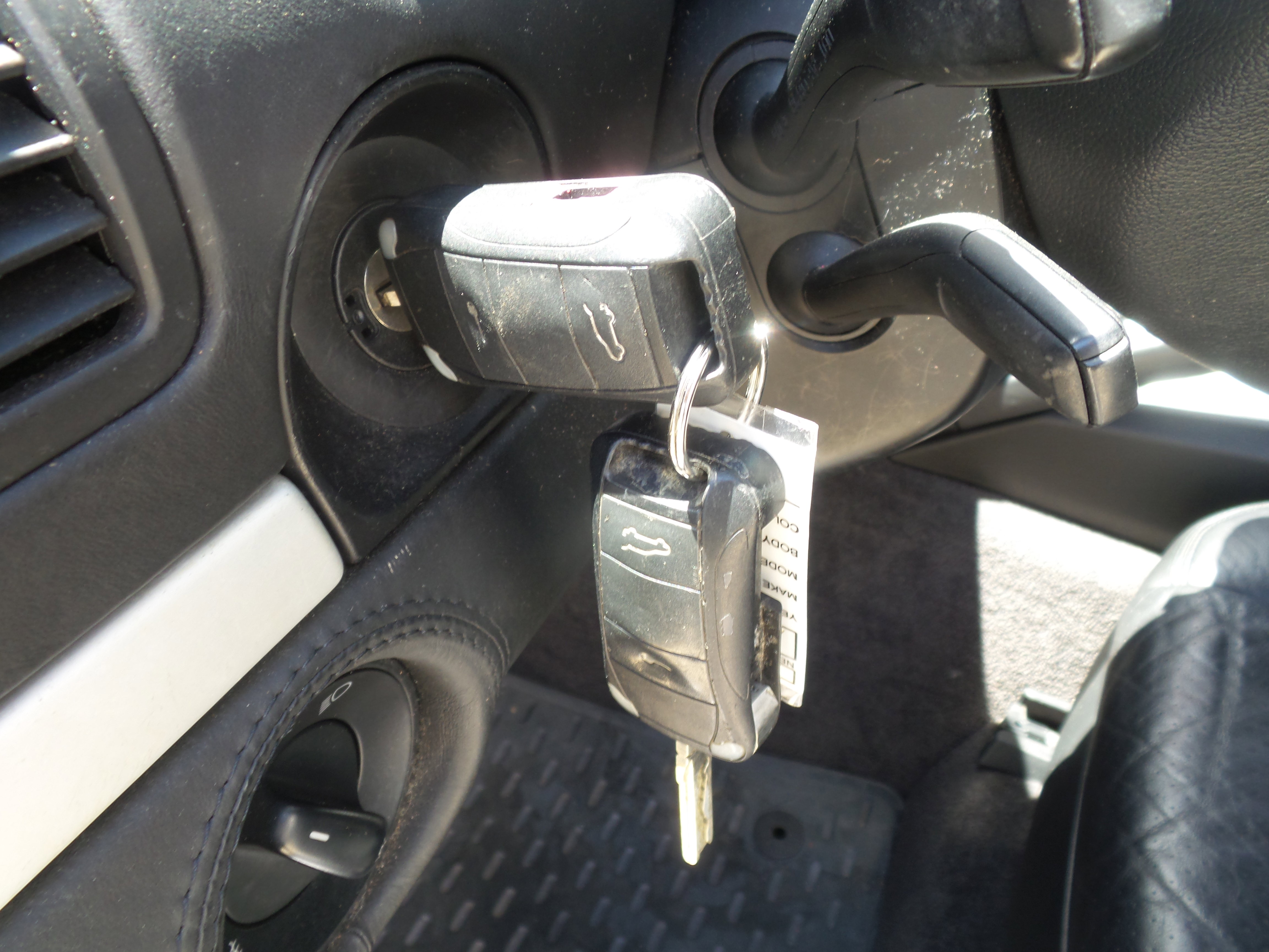 Used 2004 Porsche Cayenne Turbo image 17