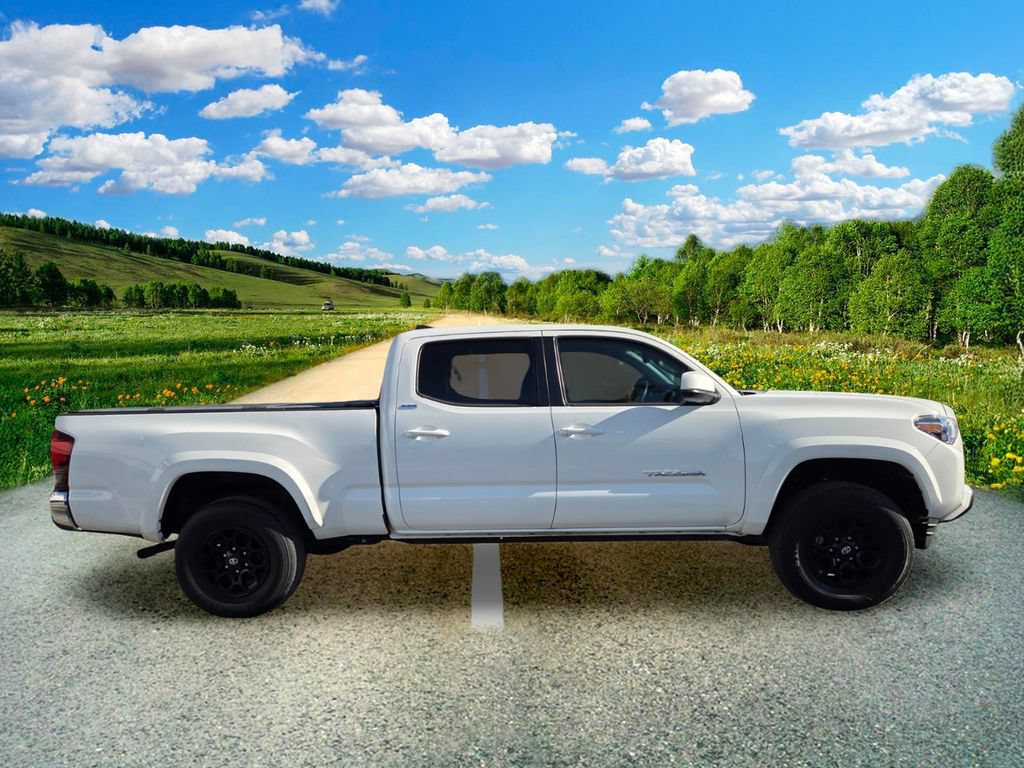 Used 2021 Toyota Tacoma SR5 RWD image 7