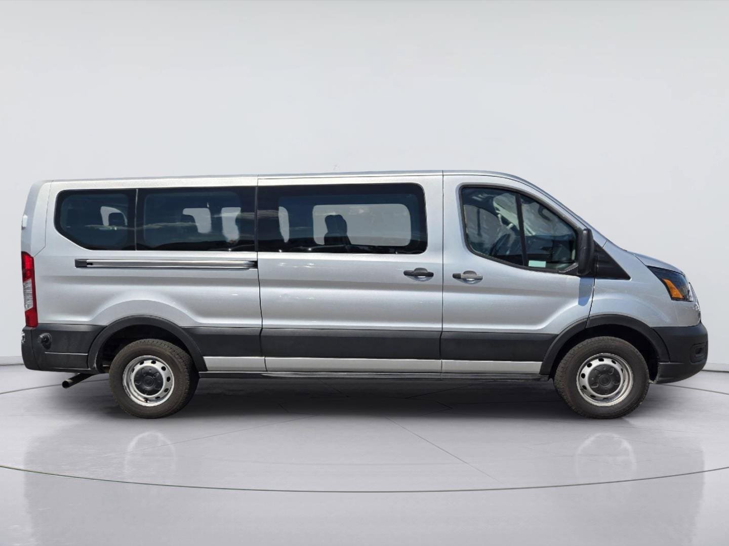 Used 2024 Ford Transit 350 XL RWD image 4