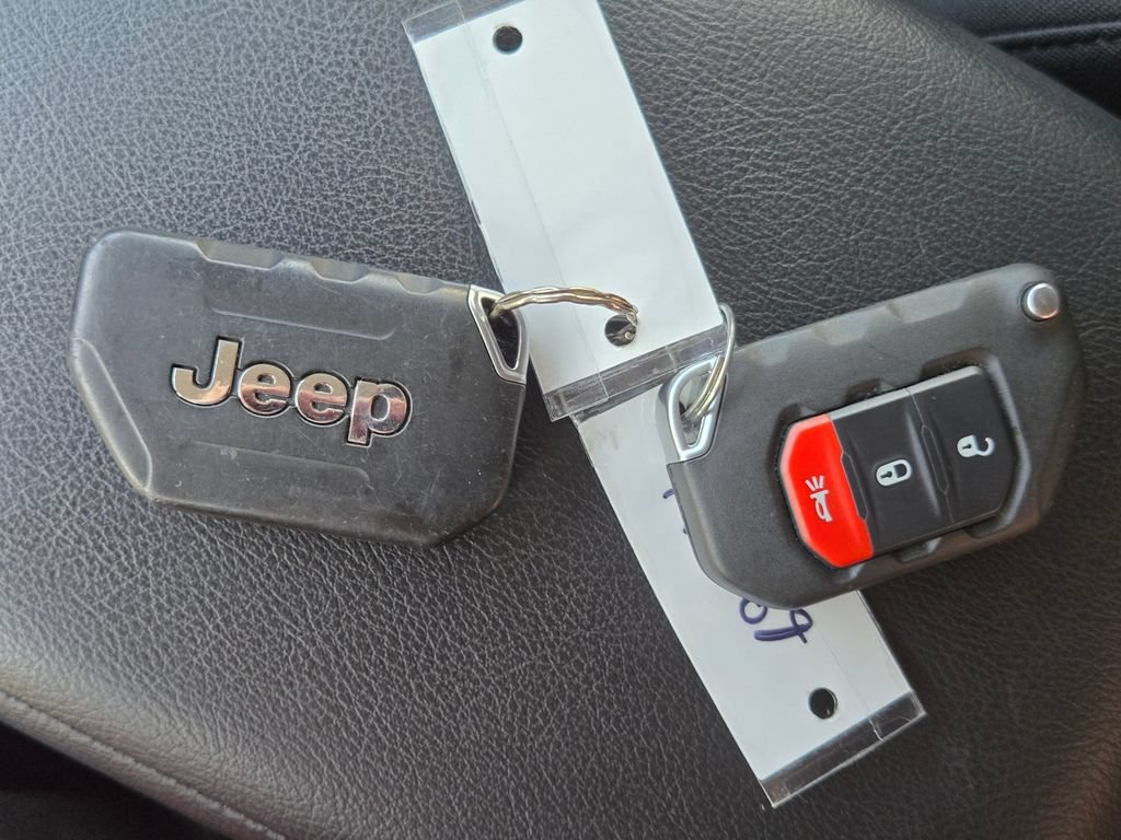 Used 2022 Jeep Wrangler Unlimited Sport AWD/4WD image 28