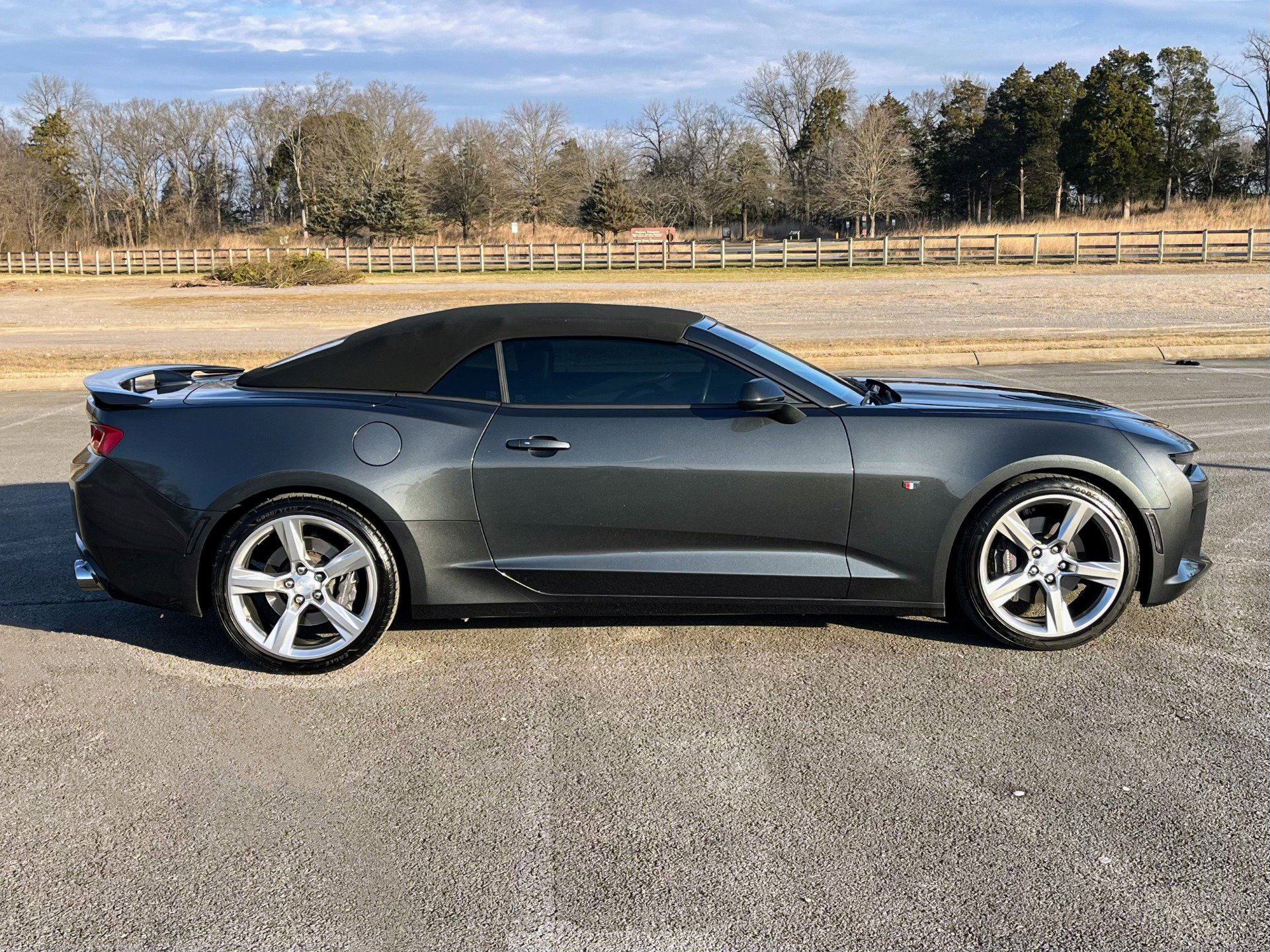 Used 2018 Chevrolet Camaro SS image 7