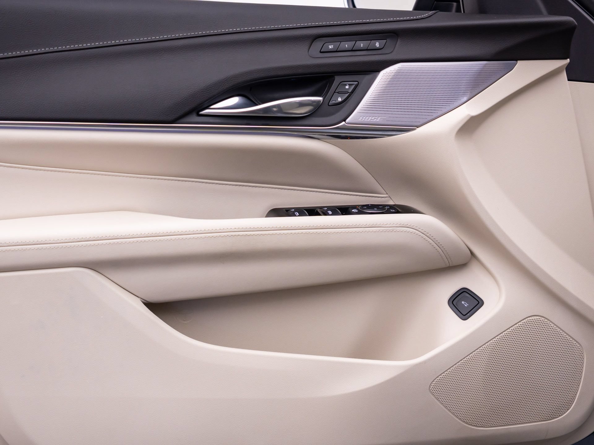 Certified 2022 Cadillac CT4 Premium Luxury AWD/4WD image 14