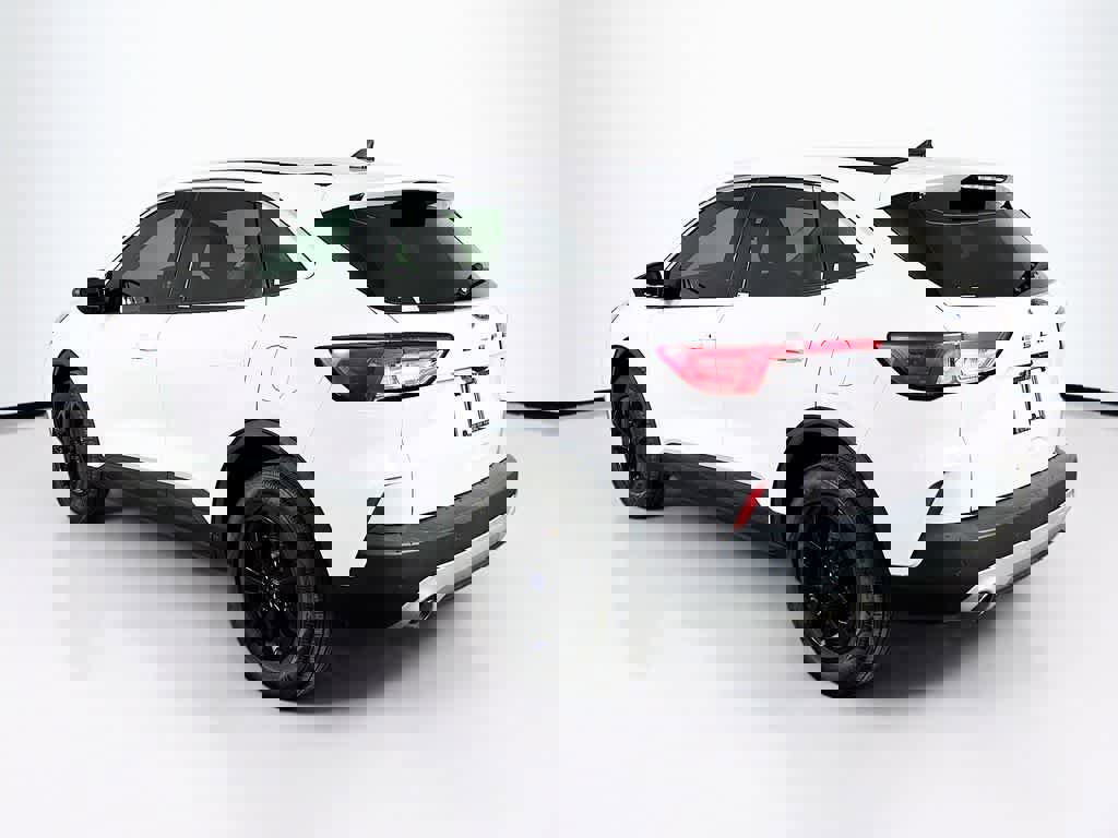 Certified 2022 Ford Escape SE w/ Cold Weather Package image 4