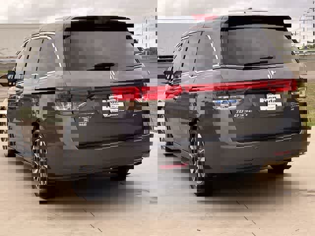 Used 2016 Honda Odyssey Touring Elite image 5