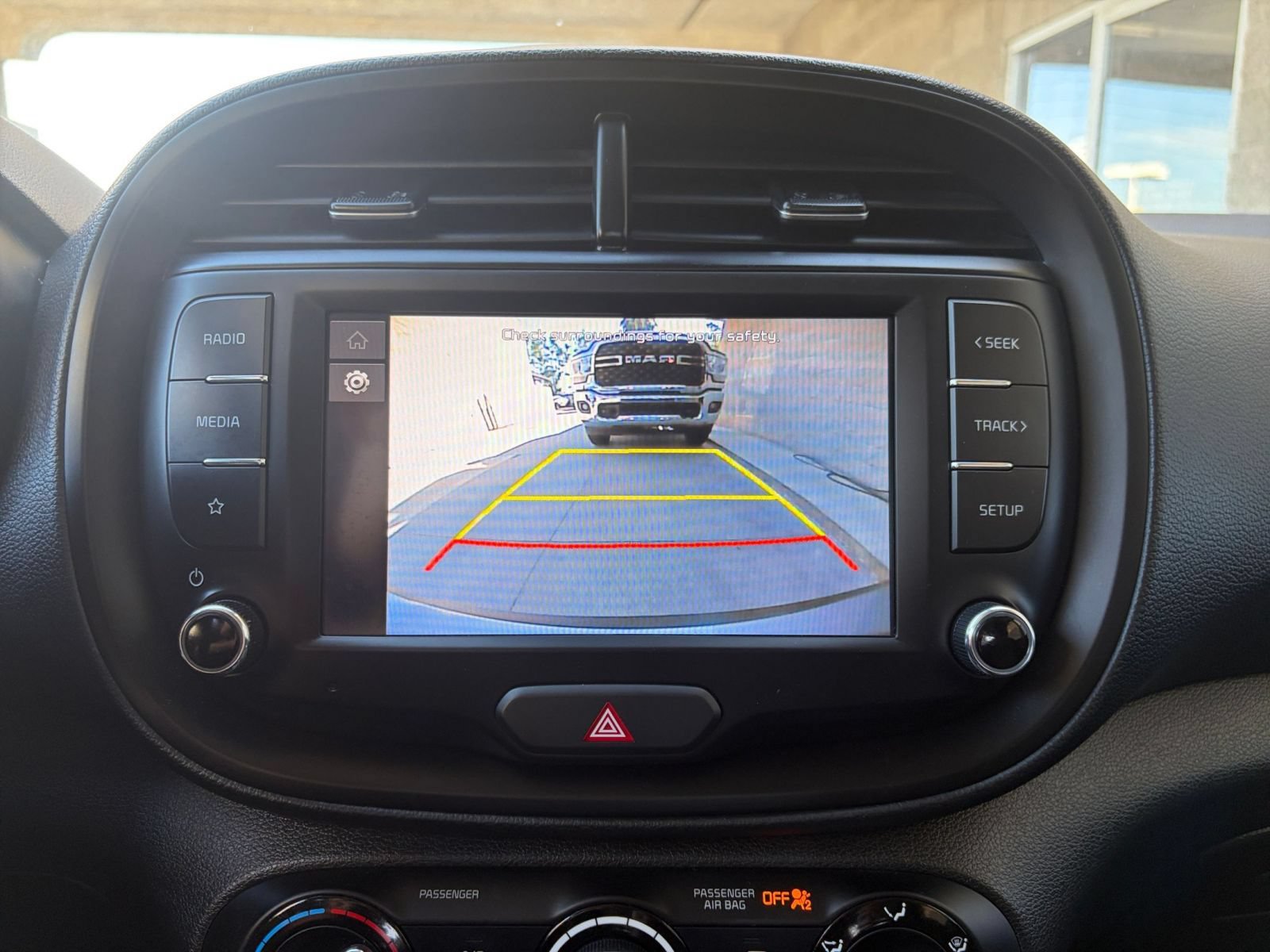 Used 2025 Kia Soul LX w/ LX Technology Package FWD image 22