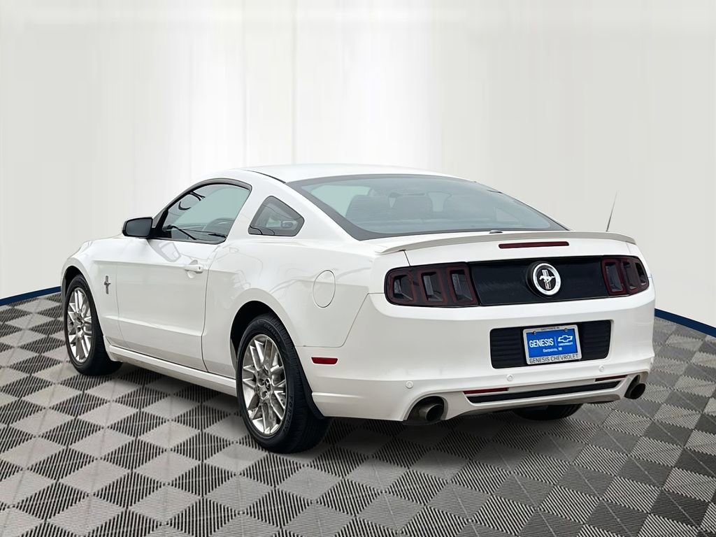 Used 2013 Ford Mustang Premium image 4