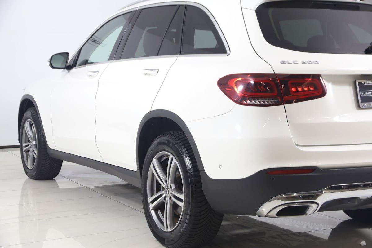 Used 2021 Mercedes-Benz GLC 300 4MATIC image 23