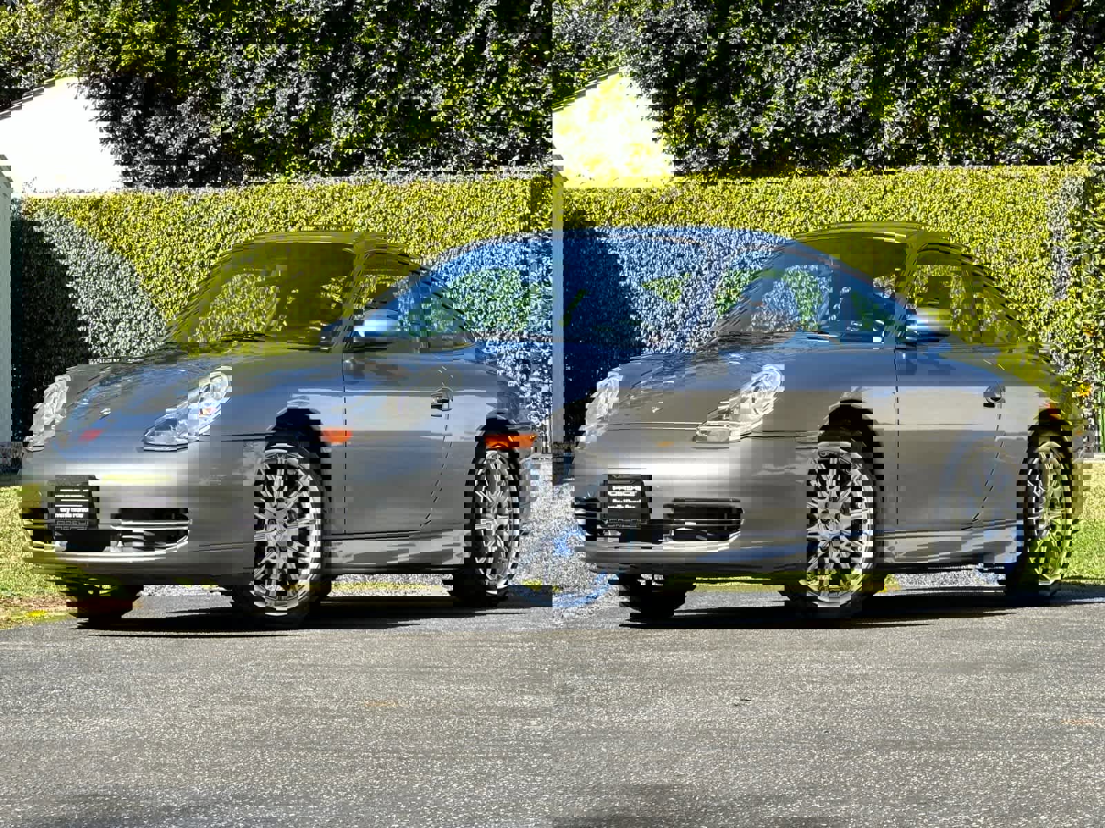 Used 2001 Porsche 911 Carrera 4 image 1