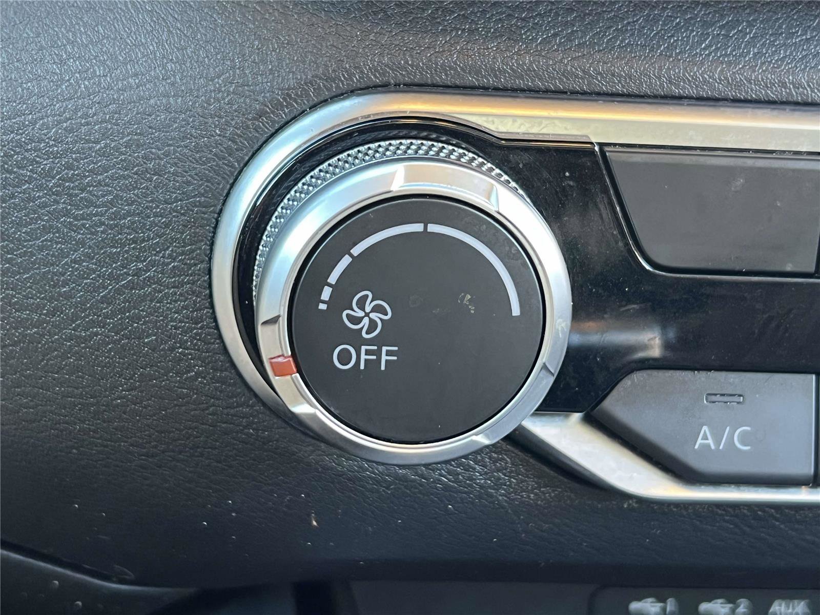 Certified 2023 Nissan Altima 2.5 SR image 36