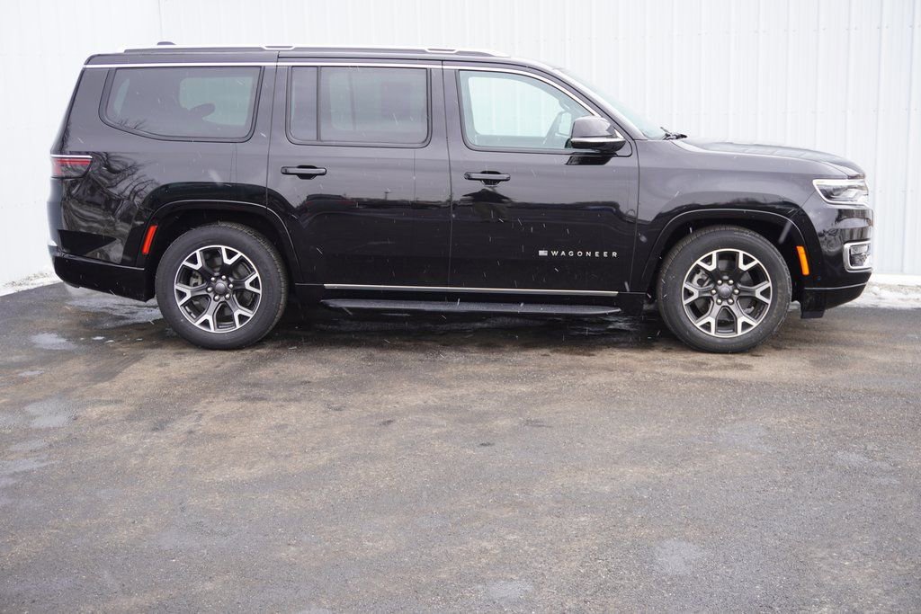 Used 2024 Jeep Wagoneer Series III image 2