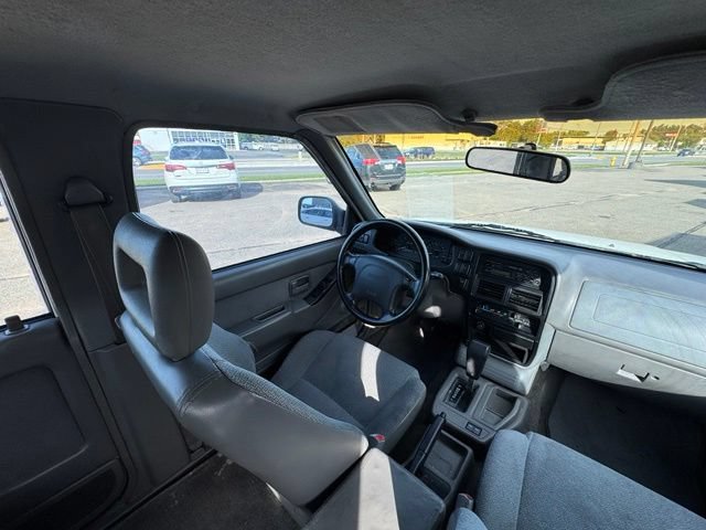 Used 1997 Isuzu Rodeo S RWD image 23