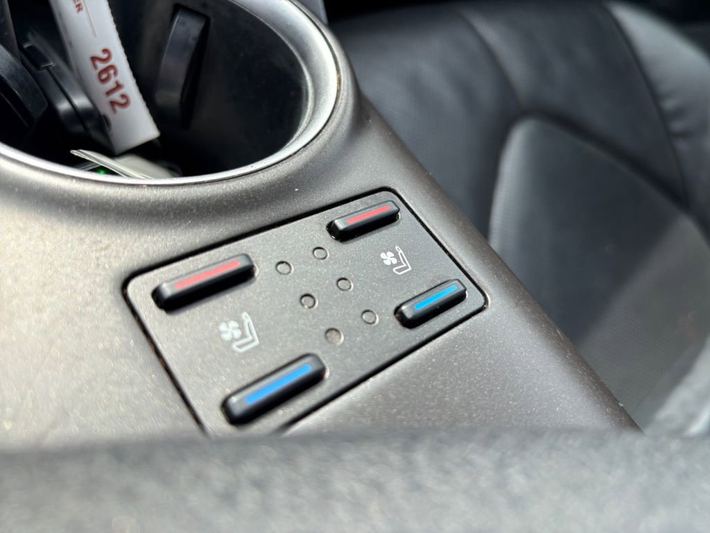 Used 2023 Toyota Camry XLE w/ Navigation Package image 5