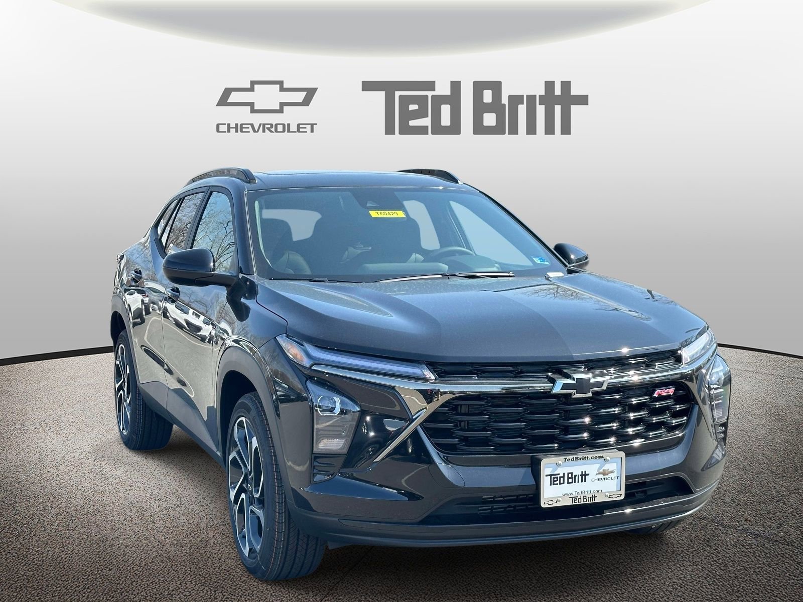New 2026 Chevrolet Trax RS w/ Sunroof Package FWD image 3