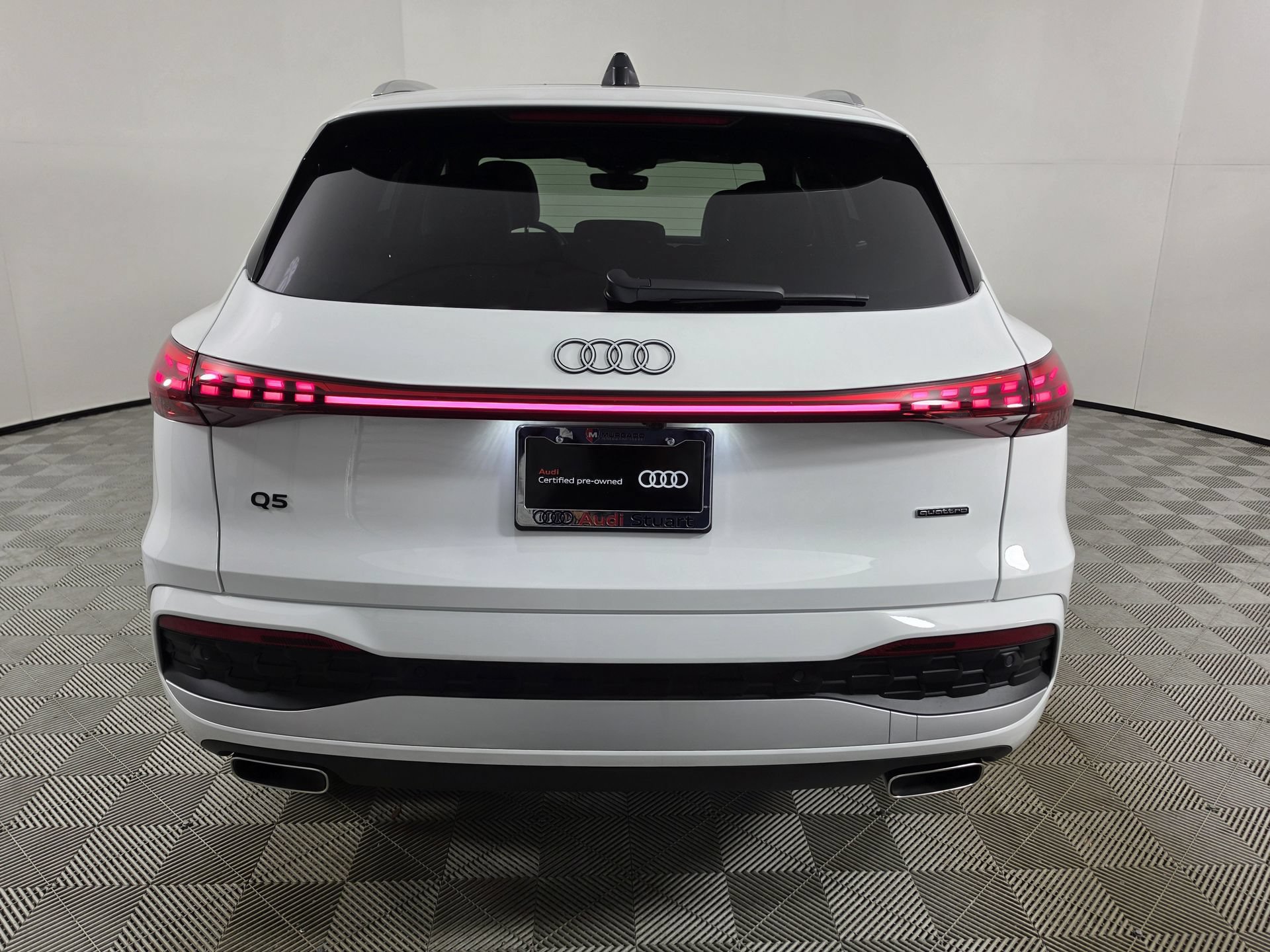 Used 2025 Audi Q5 Premium w/ Convenience Package AWD/4WD image 39