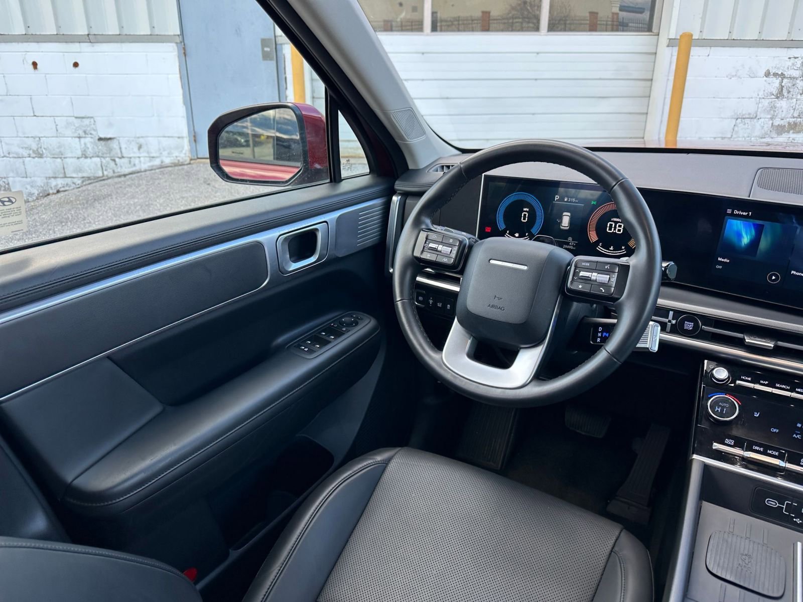 Used 2025 Hyundai Santa Fe SEL image 33