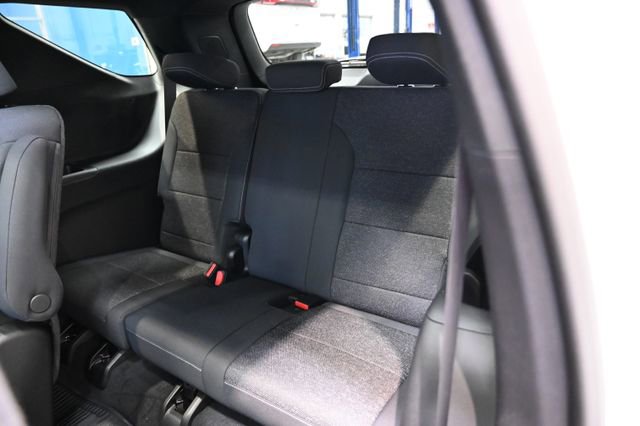 New 2026 Chevrolet Traverse LT w/ Sun and Wheel Package image 12