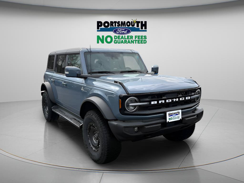 New 2025 Ford Bronco Outer Banks w/ Sasquatch Package AWD/4WD image 1