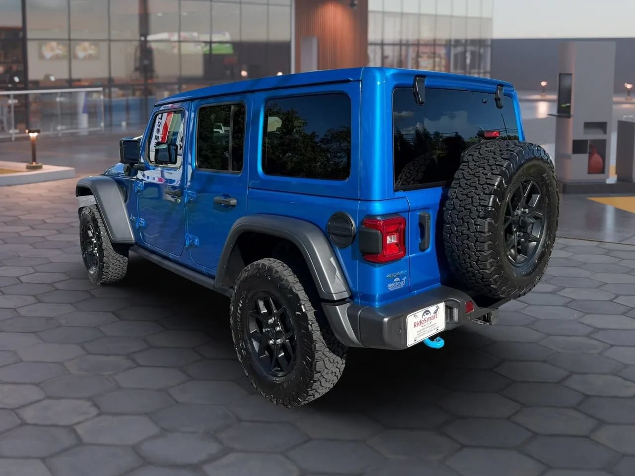 Used 2024 Jeep Wrangler Unlimited AWD/4WD image 6