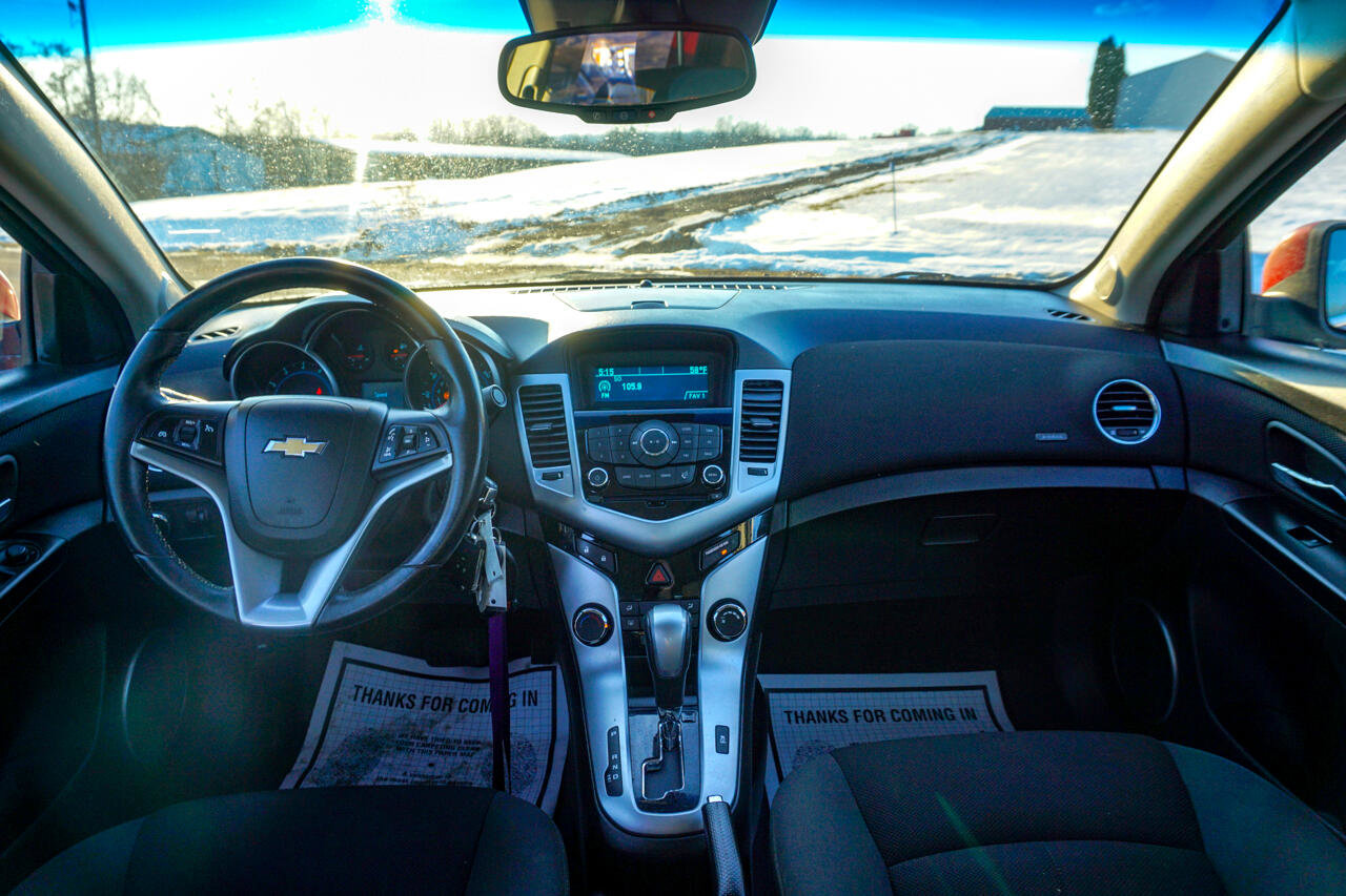 Used 2011 Chevrolet Cruze LT image 10