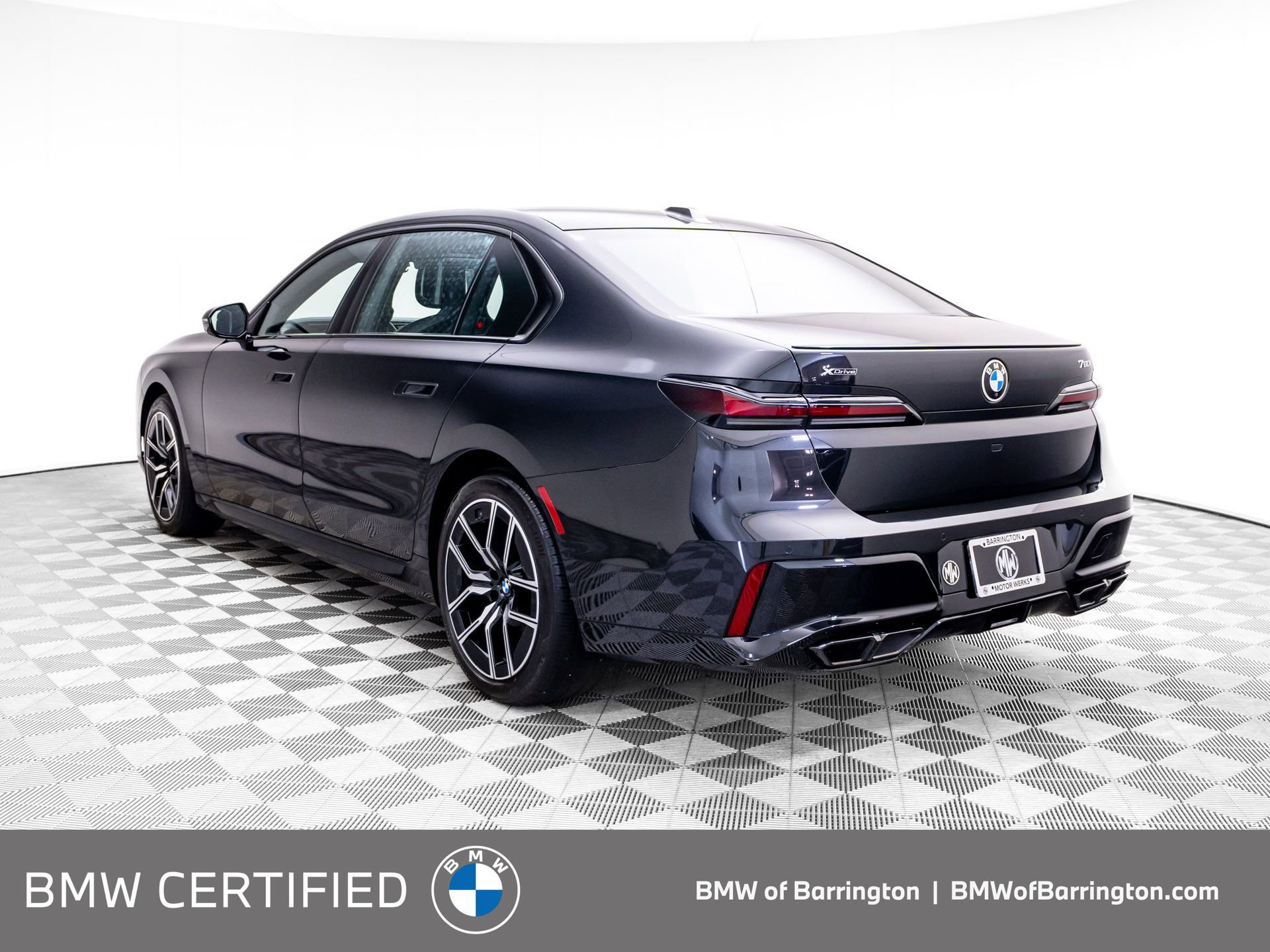 Certified 2024 BMW 760i xDrive w/ Luxury Rear Seating Package AWD/4WD image 3