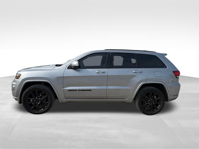 Used 2021 Jeep Grand Cherokee Laredo X AWD/4WD image 9