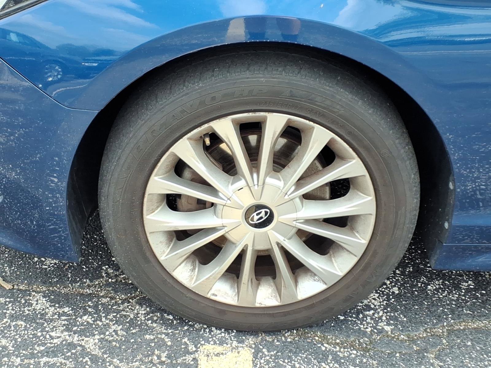 Used 2015 Hyundai Sonata Limited w/ Option Group 05 image 32