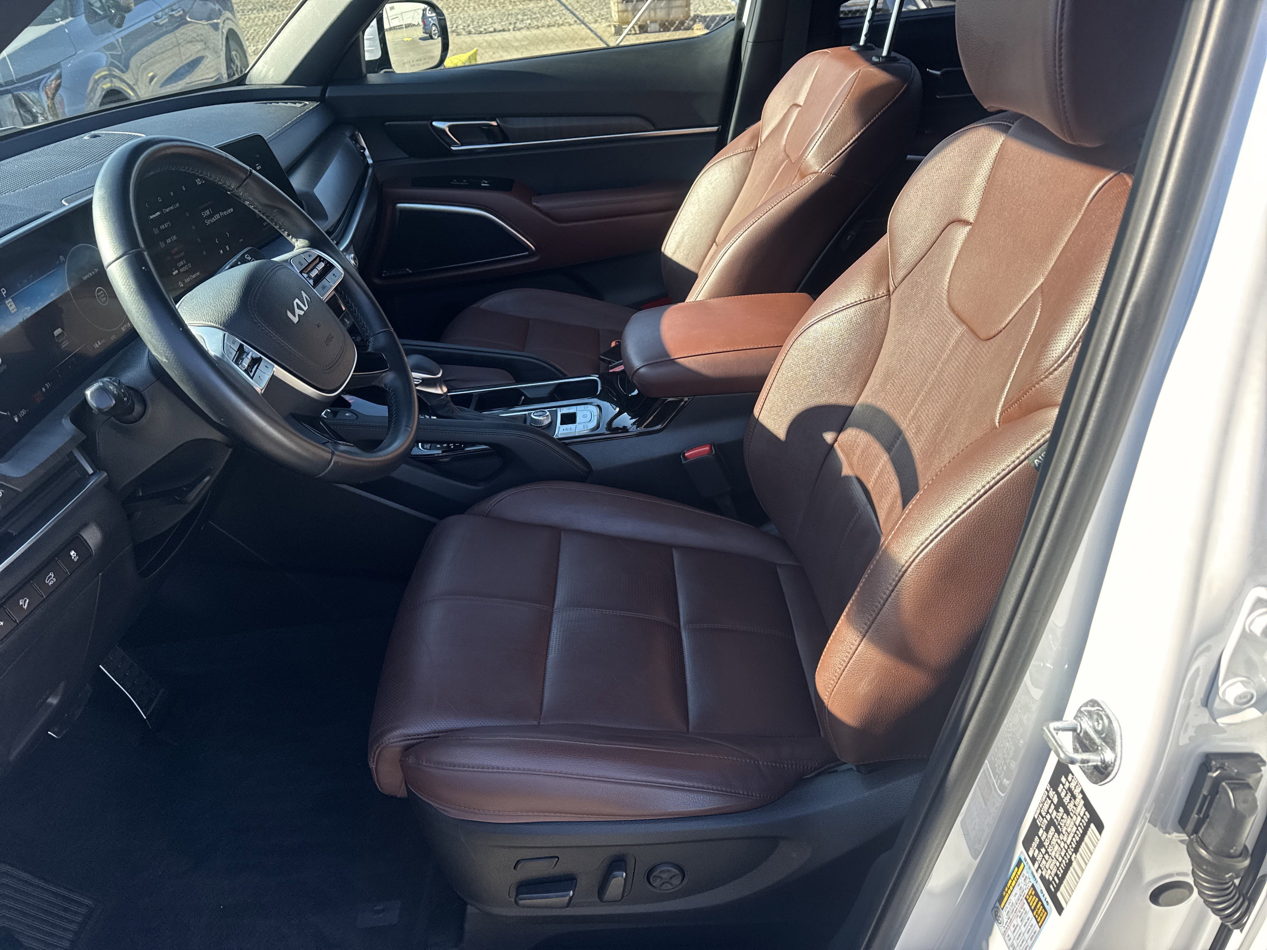 Certified 2023 Kia Telluride SX image 9