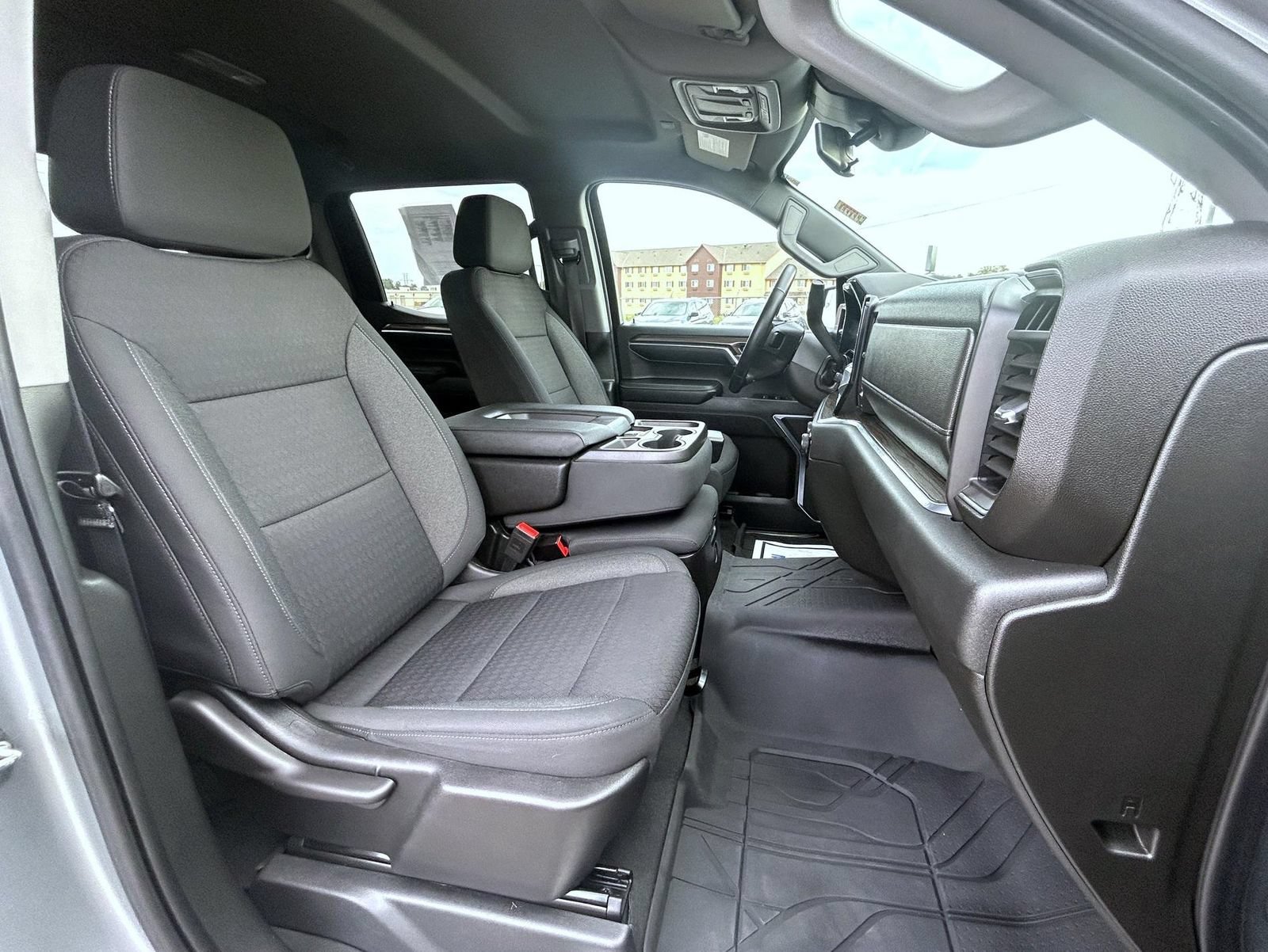 Certified 2023 Chevrolet Silverado 1500 LT AWD/4WD image 16