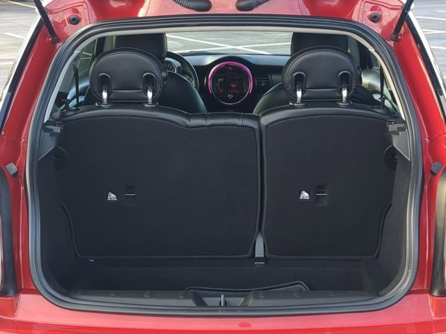 Used 2018 MINI Cooper 2-Door Hardtop image 15