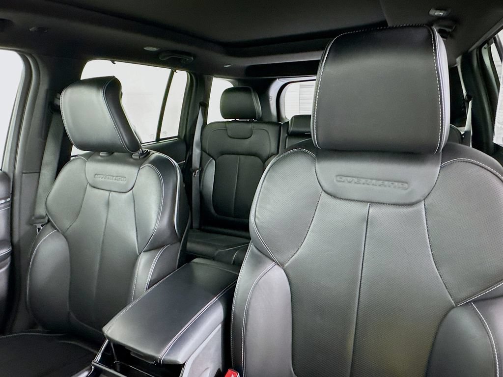 Used 2023 Jeep Grand Cherokee Overland w/ Advanced Protech Group III AWD/4WD image 17