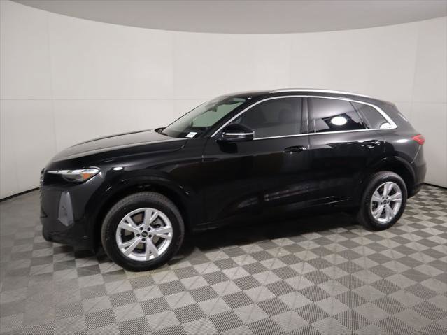Used 2025 Audi Q5 Premium w/ Convenience Package AWD/4WD image 9