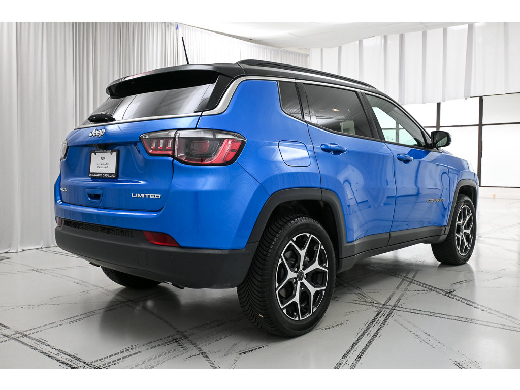 Used 2025 Jeep Compass Limited w/ Sun & Sound Group AWD/4WD image 7