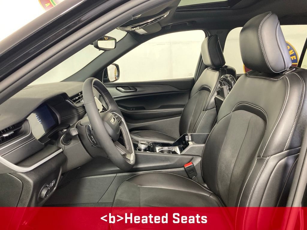 Used 2023 Jeep Grand Cherokee L Laredo AWD/4WD image 9