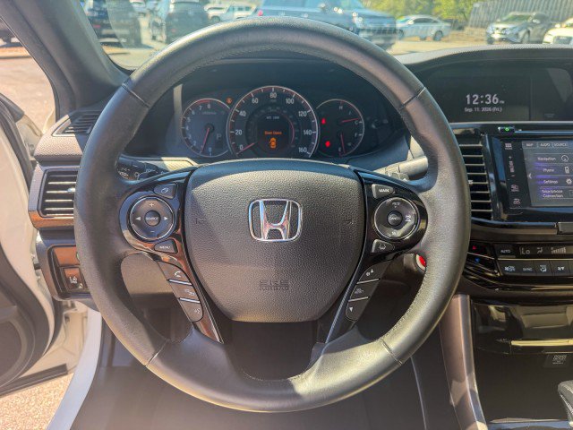 Used 2017 Honda Accord EX-L image 8