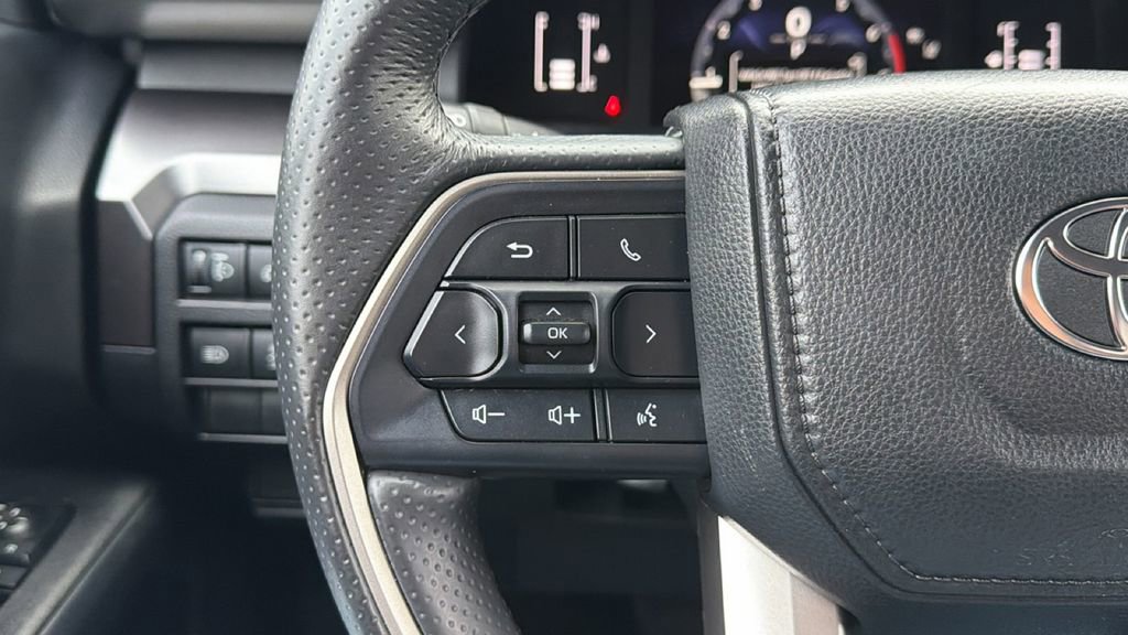 Used 2025 Toyota 4Runner SR5 image 25