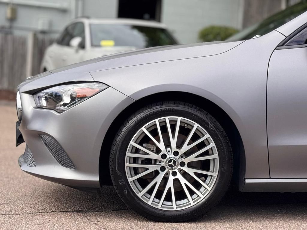 Used 2022 Mercedes-Benz CLA 250 4MATIC w/ Premium Package image 11