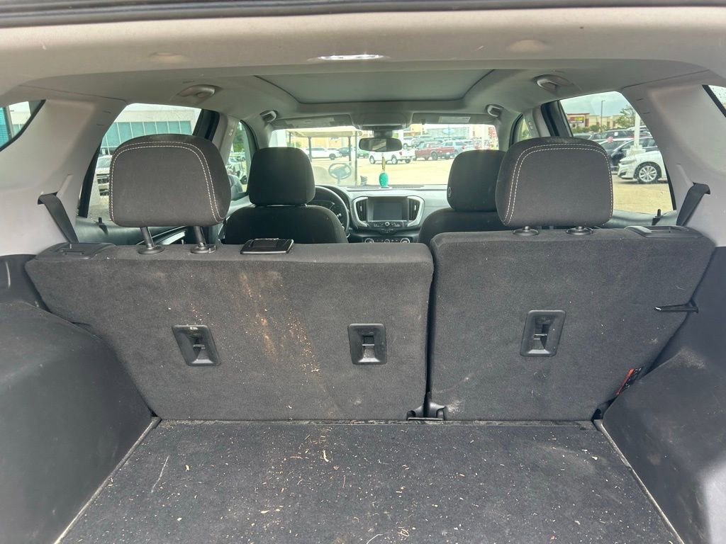 Used 2022 GMC Terrain SLE w/ Driver Convenience Package FWD image 10