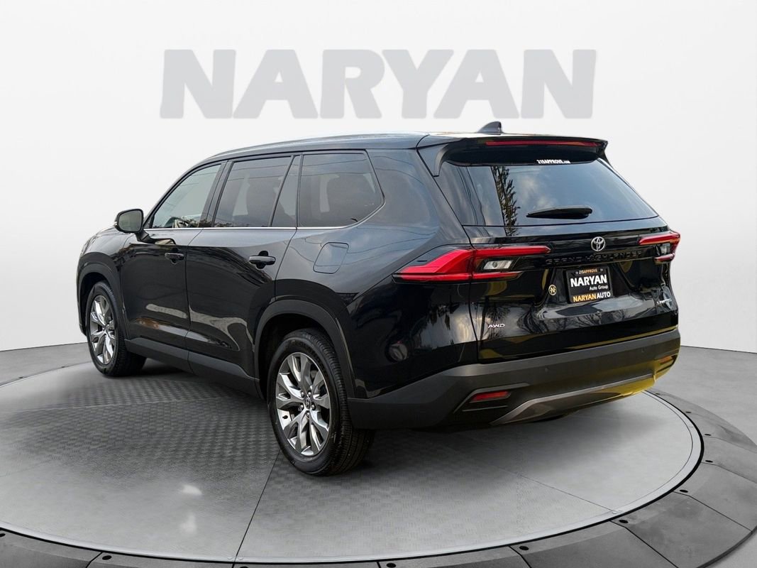 Used 2024 Toyota Grand Highlander Limited image 6