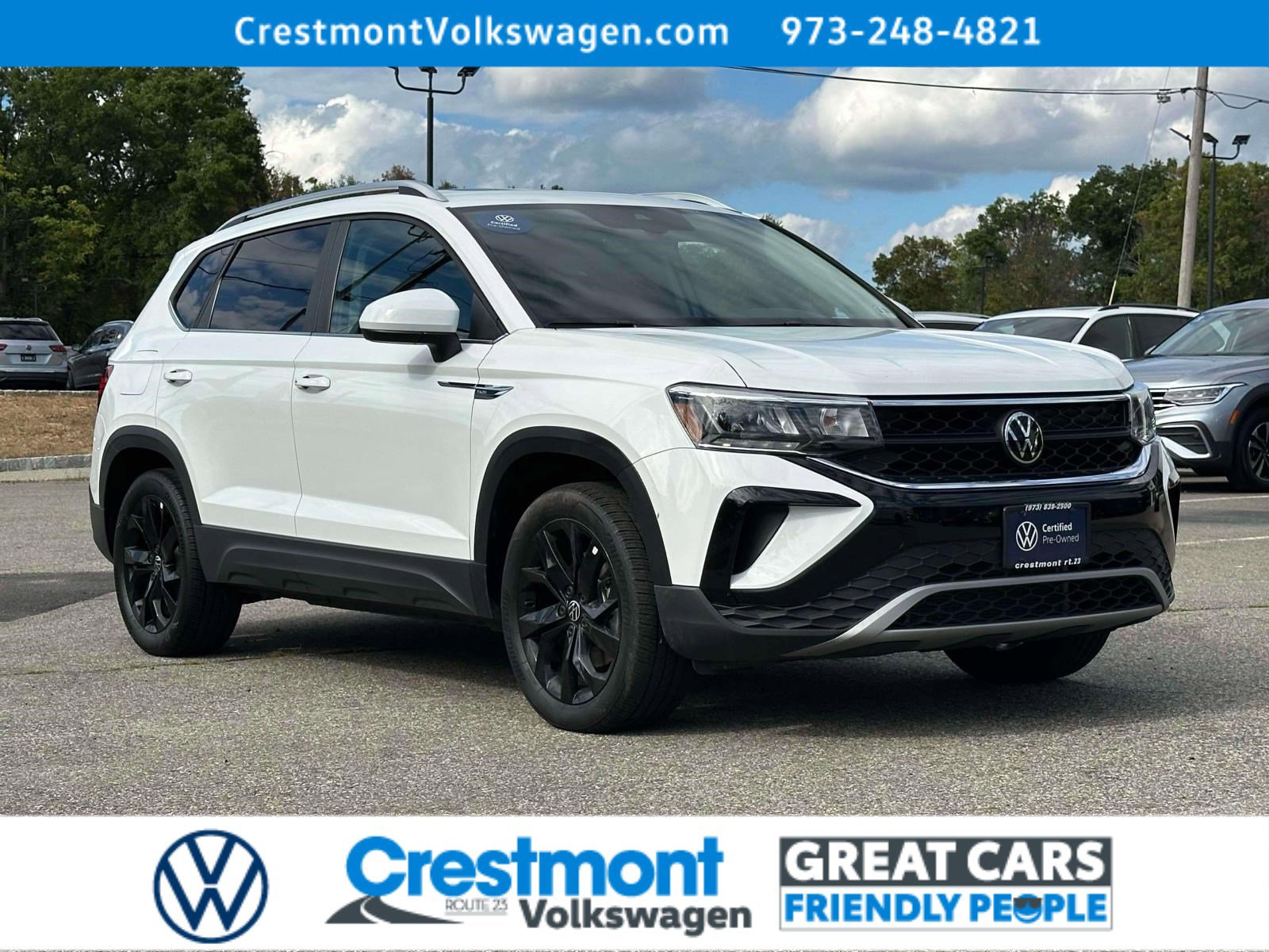 Certified 2022 Volkswagen Taos SE w/ Panoramic Sunroof Package image 2