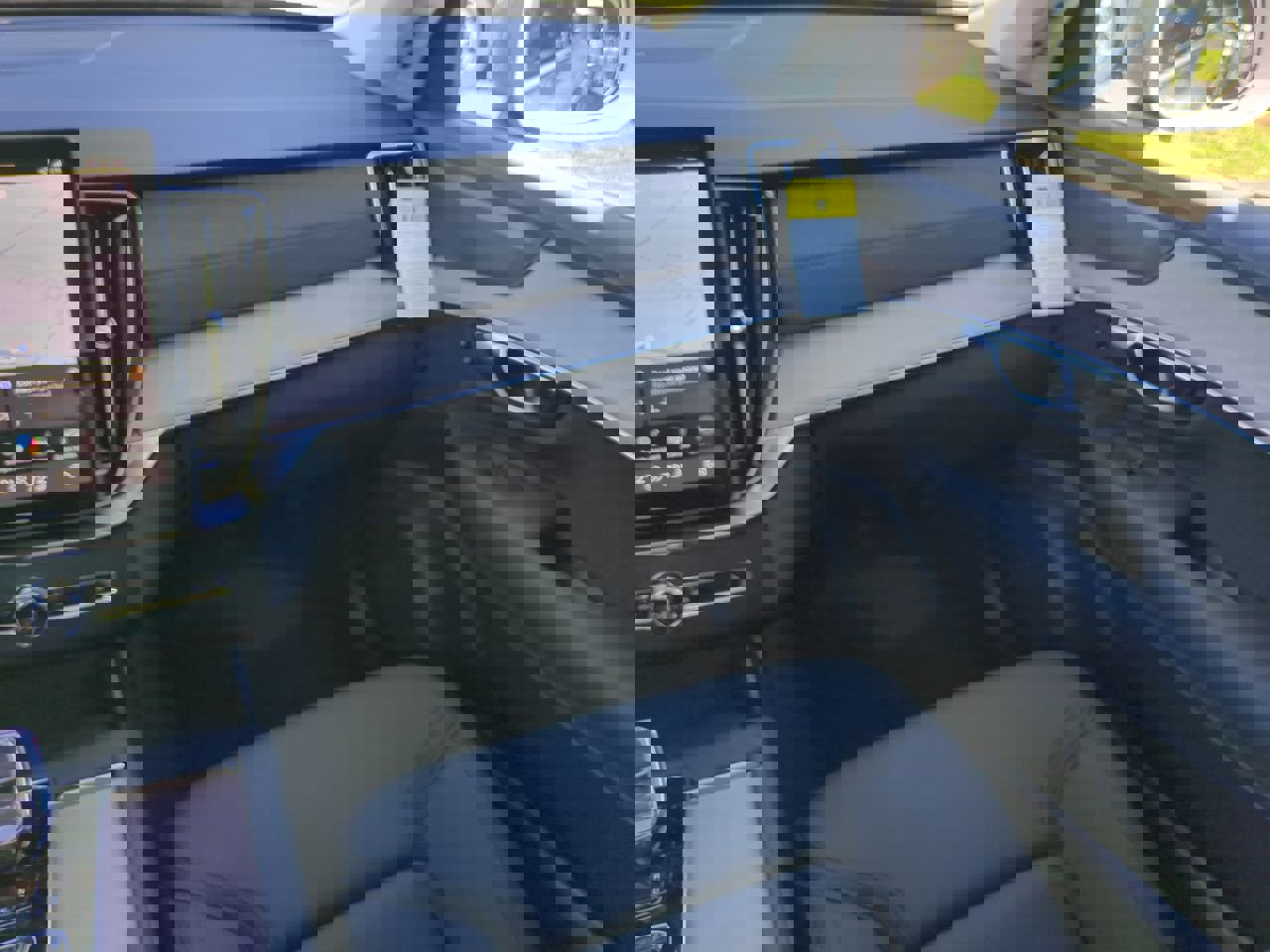 New 2026 Volvo XC90 T8 Plus image 15