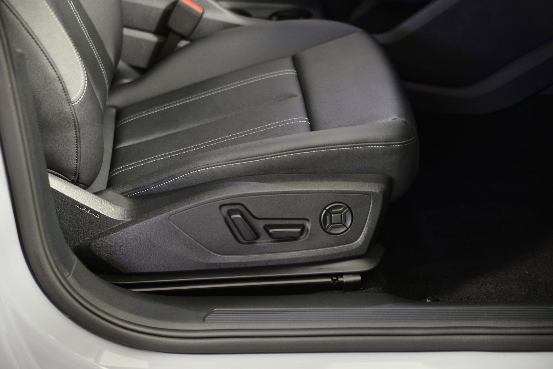 New 2026 Audi Q4 e-tron Premium Plus image 10